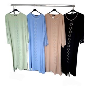 Robe à strass – Tissu fluide pour l’été