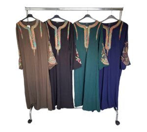 Robe orientale brodée