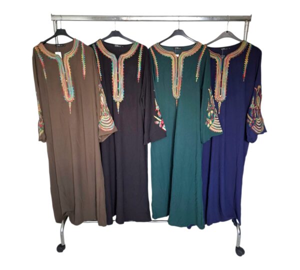 Robe orientale brodée
