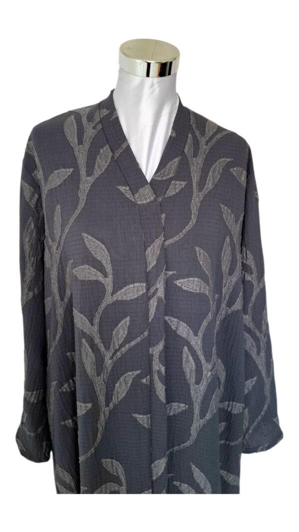 Robe à motifs floraux brodés – Taille unique – Image 10