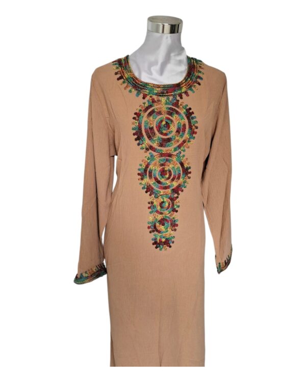 Robe orientale brodée – Image 3