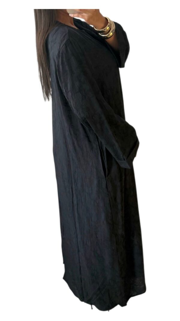 Robe Longue en Tissu Texturé – Image 3
