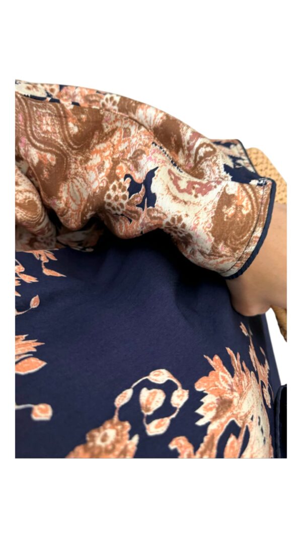 Robe d'Été Longue Marine à Motif Floral – Image 4