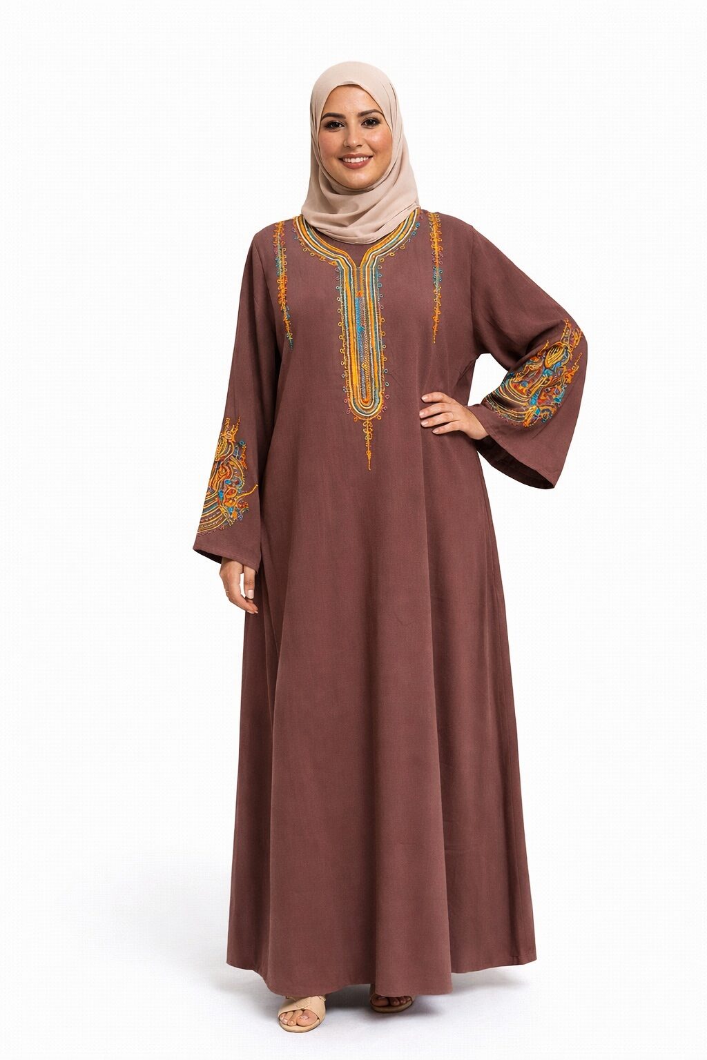 Robe orientale avec broderie berbère dorée – Image 5