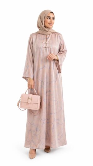 Robe longue satinée col mao – Élégance fluide